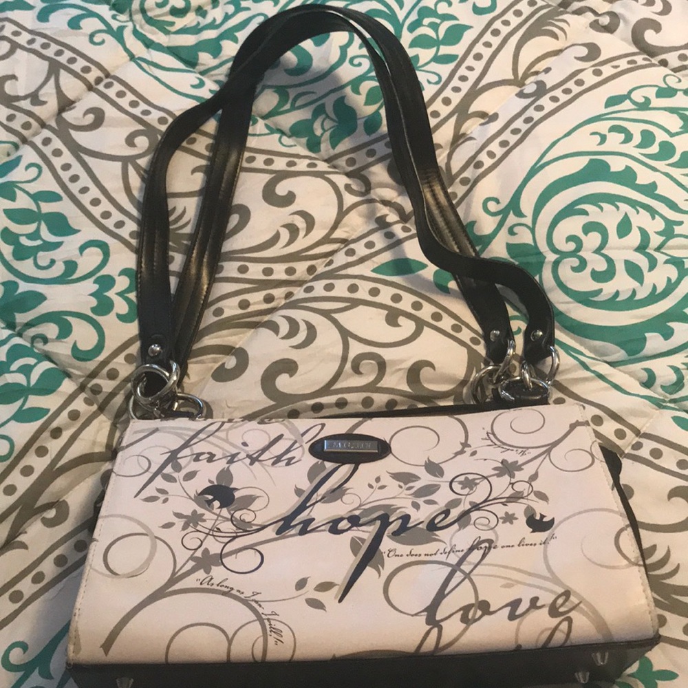 Miche Purse with tmshell that has faith hope love